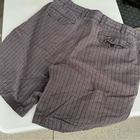 Tommy Hilfiger Men’s Shorts - Picture 4 of 4